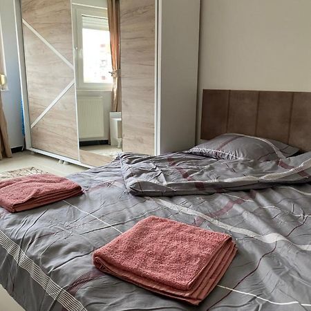 Capital Apartment Prishtina Приштина Экстерьер фото