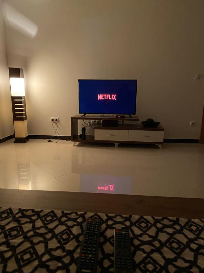 Capital Apartment Prishtina Приштина Экстерьер фото